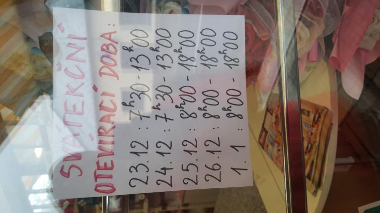 váteční otvírací doba